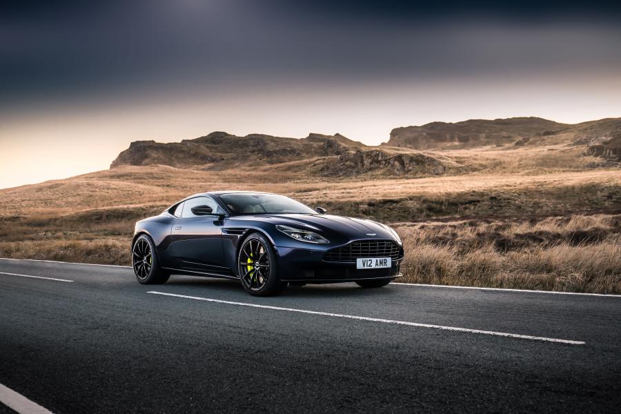  Aston Martin DB11 AMR 2018 года  (WW) (фото 10 из 43)